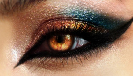 Kahverengi Gözlere Sahip Olan Kadınlar Nasıl Makyaj Yapmalı? İşte Yanıtı